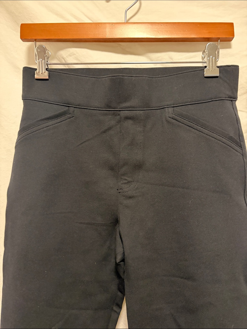 NWOT SPANX Black BACK seam Sculpting High-Rise Leggings - Medium
